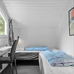 Hébergement de vacances 4 Bedroom Amazing In Nørre Nebel