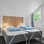 4 Bedroom Amazing In Hébergement de vacances