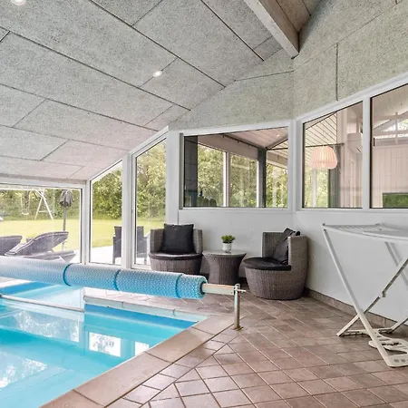 Semesterbostad 4 Bedroom Amazing In