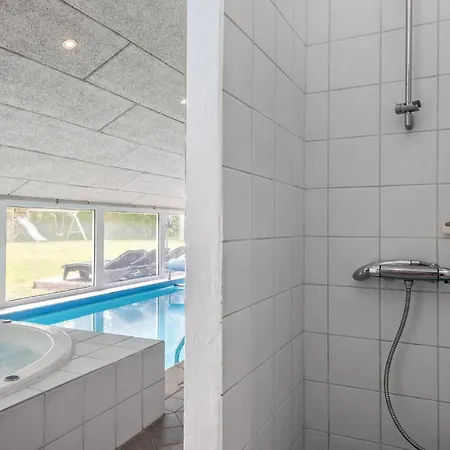 4 Bedroom Amazing In *