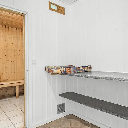 Casa de Férias 4 Bedroom Amazing In Nørre Nebel