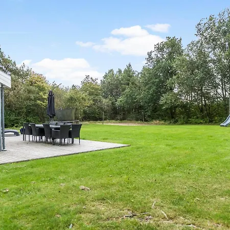 4 Bedroom Amazing In Casa de Férias Nørre Nebel